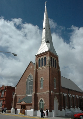 church-of-the-annunciation-320