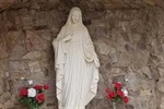 BLESSINGS IN BLOOM: Creating a Sacred Space: The Beauty of a Mary Garden